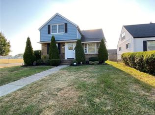 98 Westfall Dr #1, Tonawanda, NY 14150