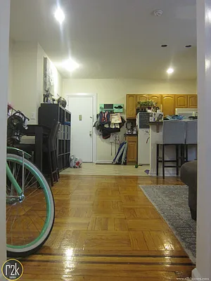 Rented by Realty 2000 Corp | media 22