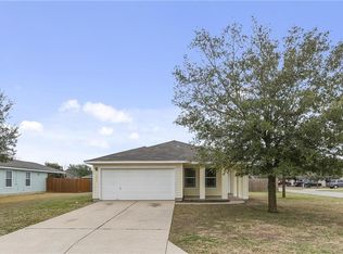 200 Madison Ln, Hutto, TX 78634