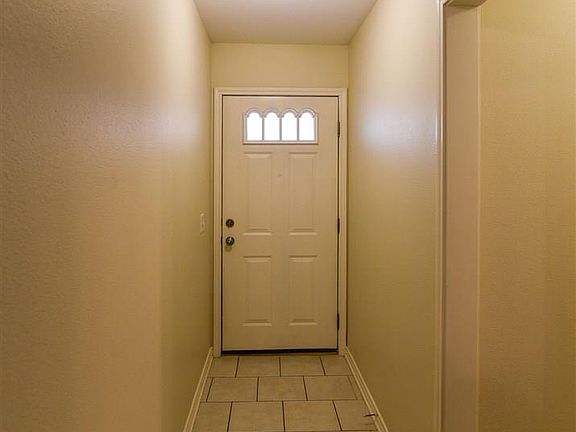 3rd image of 110 Stonebridge St