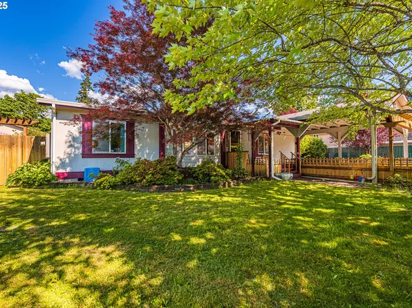 76375 Fern St, Oakridge, OR 97463