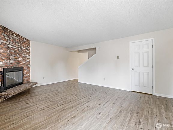 3rd image of 12813 109th Avenue Ct E