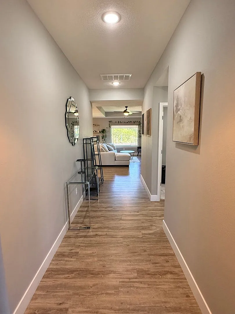 Fully Furnished 3 Bed / 2 Bath Home in Nixa — Photo 3
