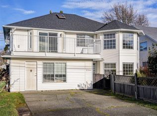 2344 Ocean Ave, Sidney, BC V8L 4V9