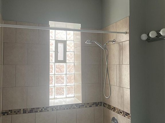 4th image of 3140 N Central Park Ave APT 3
