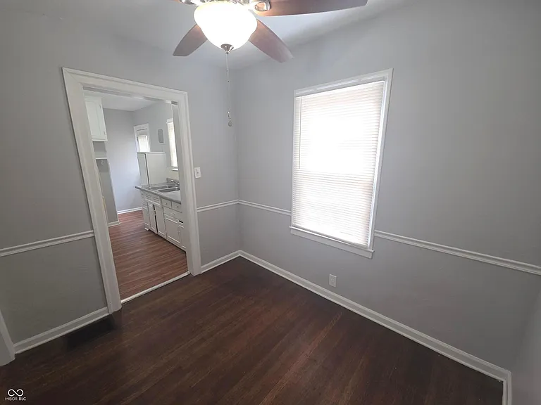 4969 Crittenden Ave — Photo 12