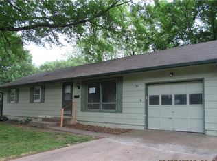 1703 Dakota St, Leavenworth, KS 66048