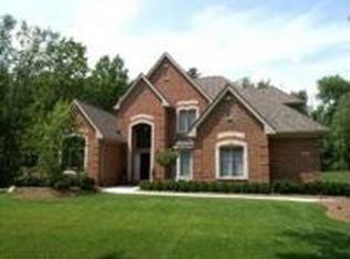 2574 Canterwood, Highland, MI