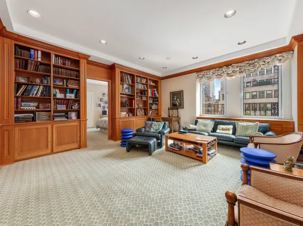 465 Park Avenue image 4 of 38