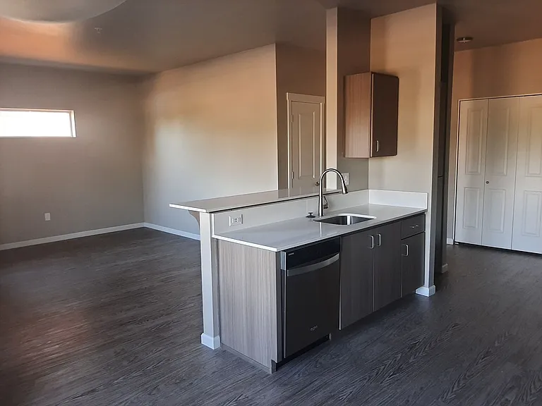 White Oak Apartments — Photo 36