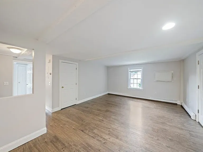 236-238 Neponset St — Photo 11