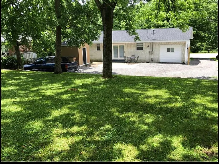 394 Annex Ave — Photo 8