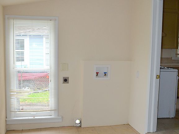 5th image of 219 Adventus Ct