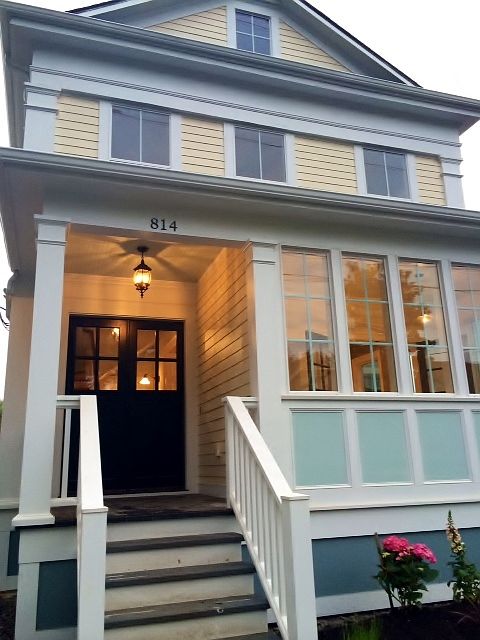 1st image of 814 W 17th St
