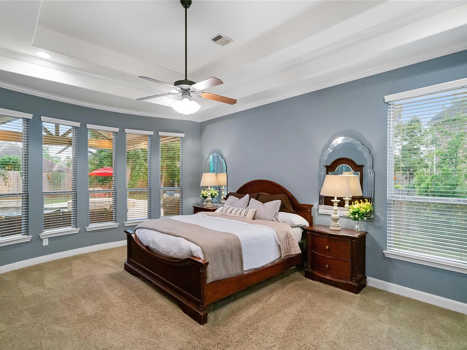 4 bed, 3.5 bath, 4060 sqft, $4,800 — Photo 4