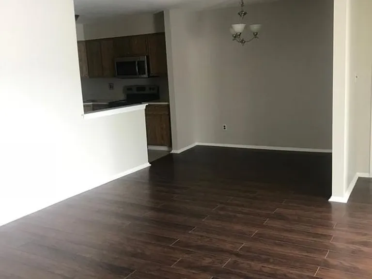120B Birchfield Ct #B — Photo 3