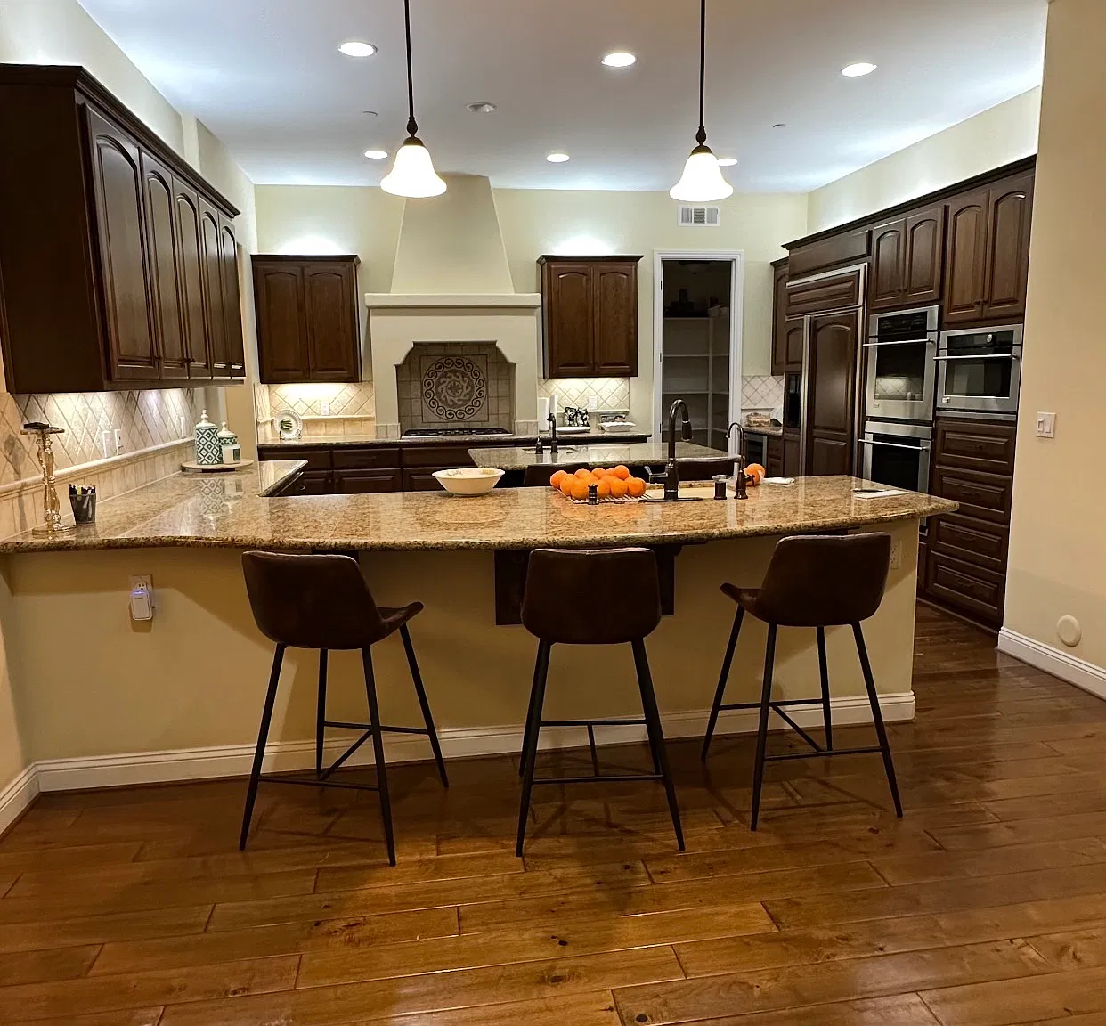 3 bed, 3233 sqft, $6,800 — Photo 3