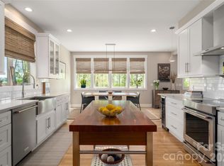 24 Acadia Dr, Asheville, NC 28806