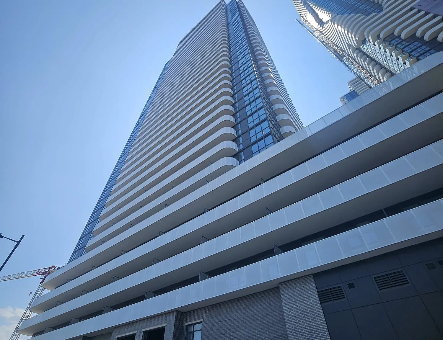 2 bed, $2,050 — Photo 1