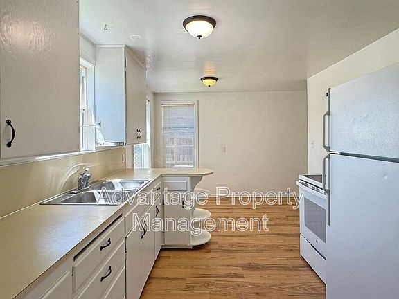 5th image of 2353 NW Fillmore Ave