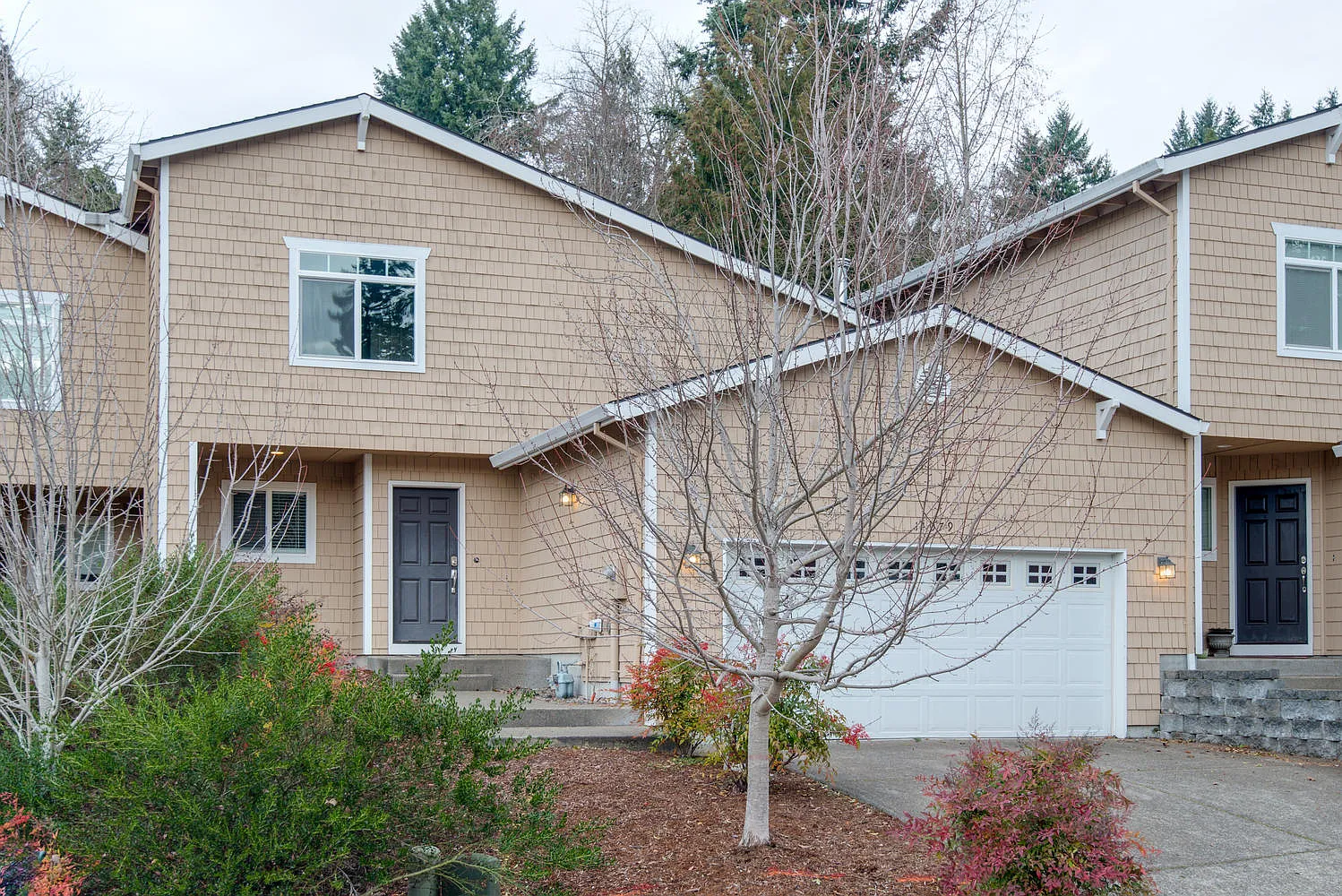 11079 NW Leahy Rd photo 1