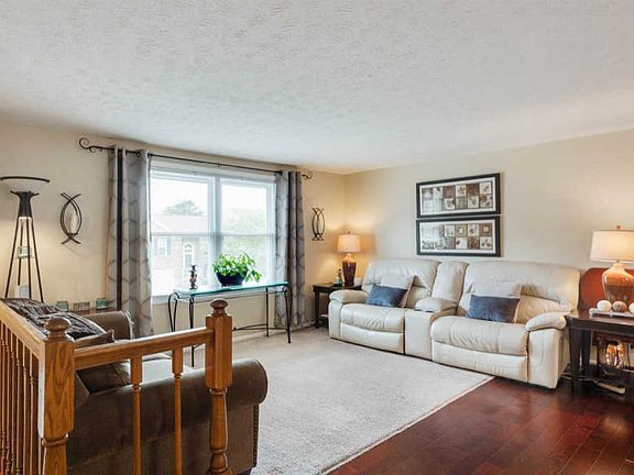 3rd image of 5349 Orchard Creek Ct