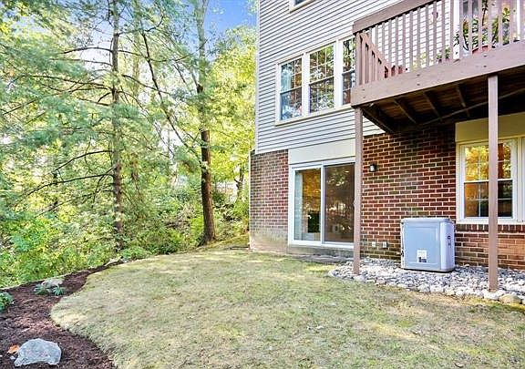 4th image of 6338 Montrose Rd