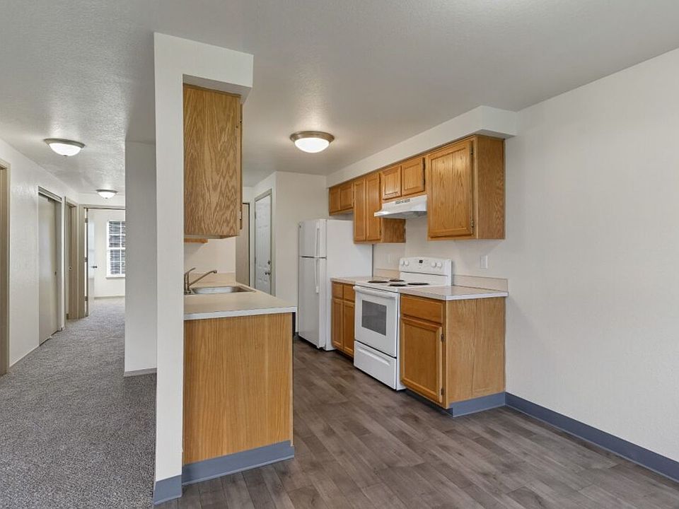 1st image of 800 N Pine St APT 4203