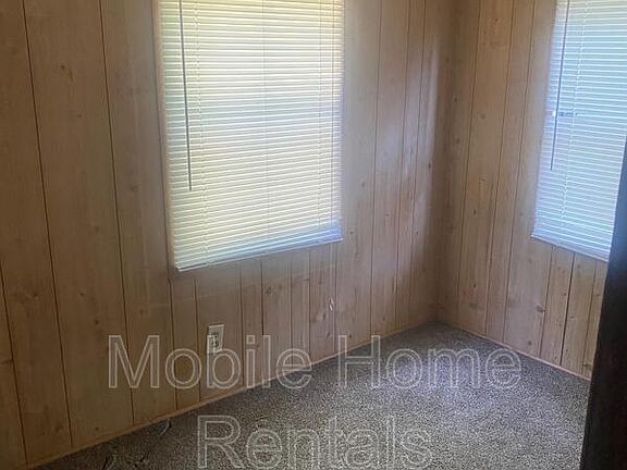 4th image of 811 W Gold St Lot 19