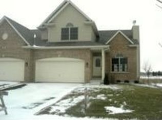 573 Subdury Cir, Oswego, IL 60543