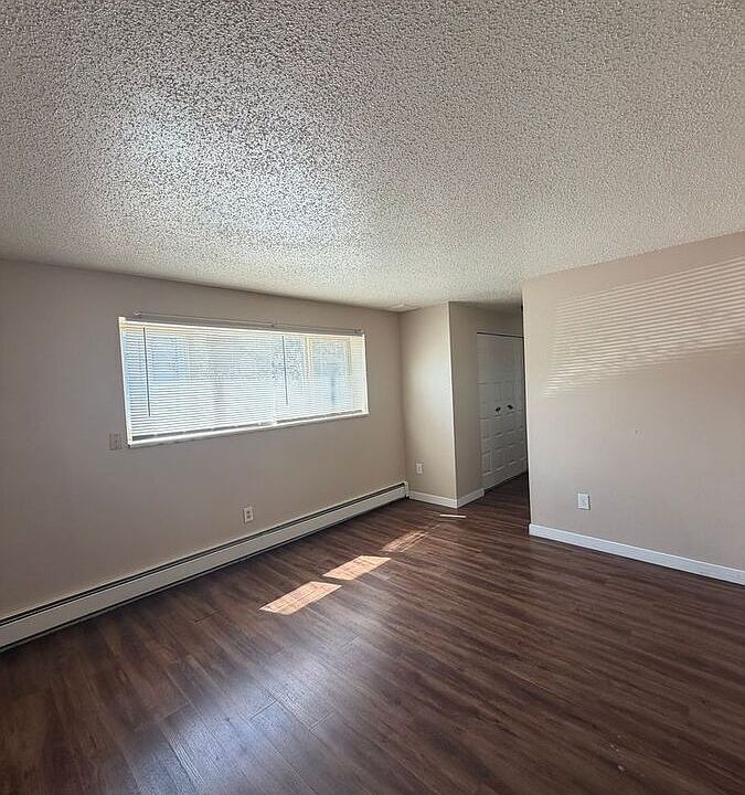 2nd image of 1065 Saulsbury St #103
