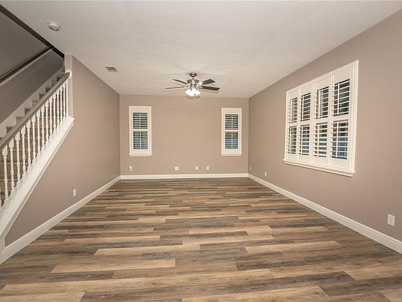 5th image of 408 Thoroughbred Way