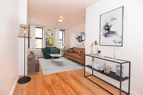 Rented by Bohemia Realty Group | media 12