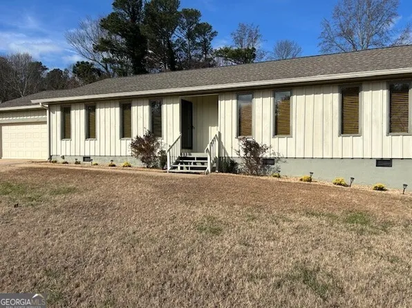 3324 Montgomery Dr, Gainesville, GA 30504