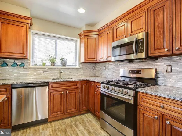5260 Chillum Pl NE, Washington, DC 20011