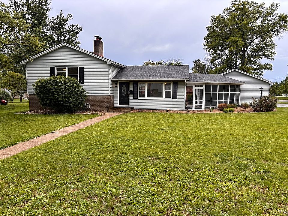 1st image of 600 Woodland Pl
