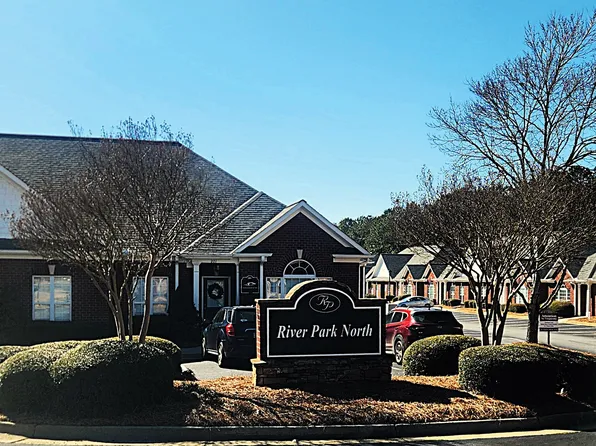 137 River Park Xing #137, Woodstock, GA 30188