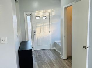 3056 Falling Waters Ln, Lindenhurst, IL 60046