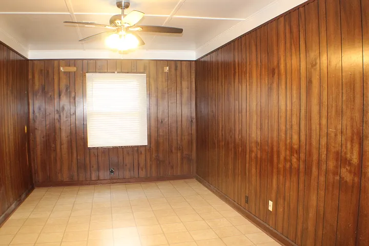 409 Willow Ave — Photo 3