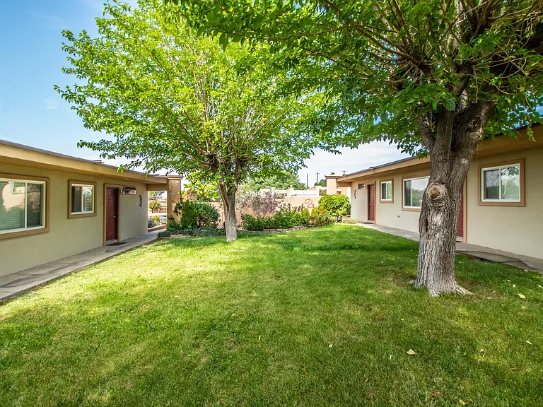 2704 N Dustin Ave — Photo 32