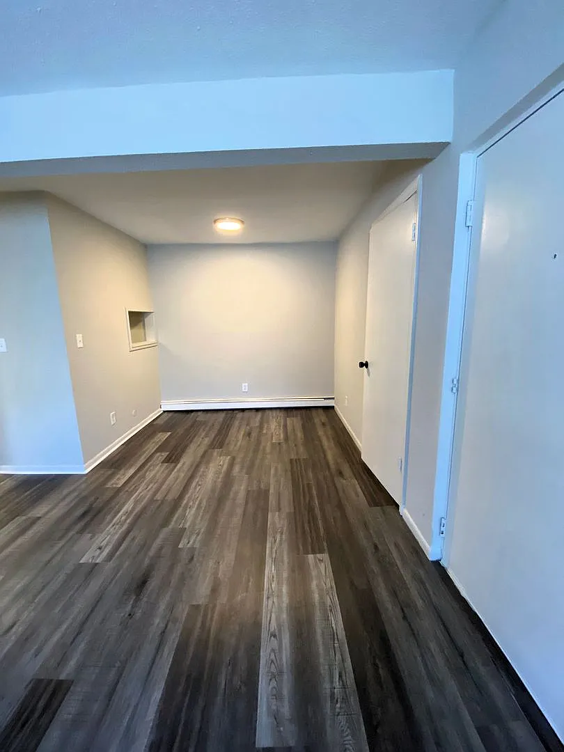 2036 Wayne Ave — Photo 4