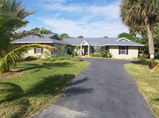 2 Copaire Dr, Sewalls Point, FL 34996