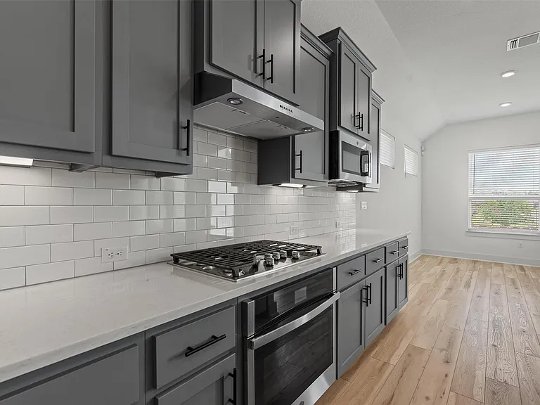 920 Hornsby Holw — Photo 11