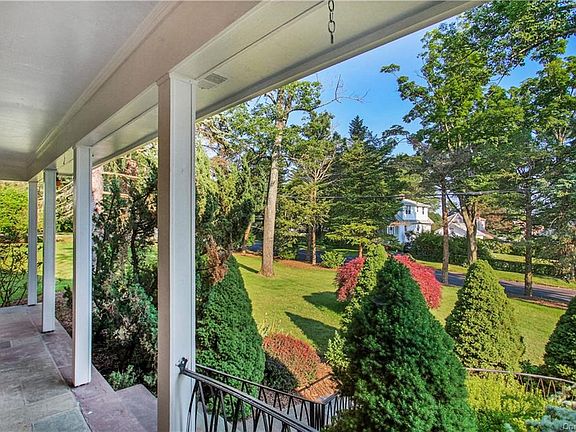 2nd image of 107 Westlake Dr