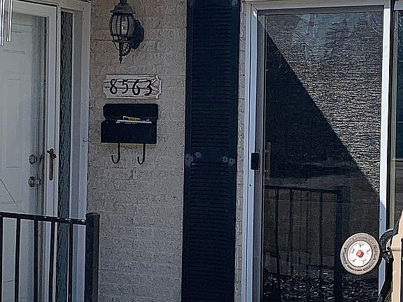 3rd image of 8563 Winchester Dr