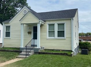 7047 Manette Dr, Saint Louis, MO