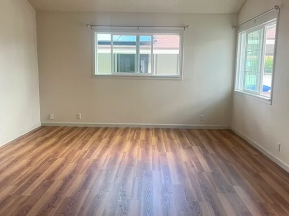 94-688 Kalae St, Waipahu, HI 96797