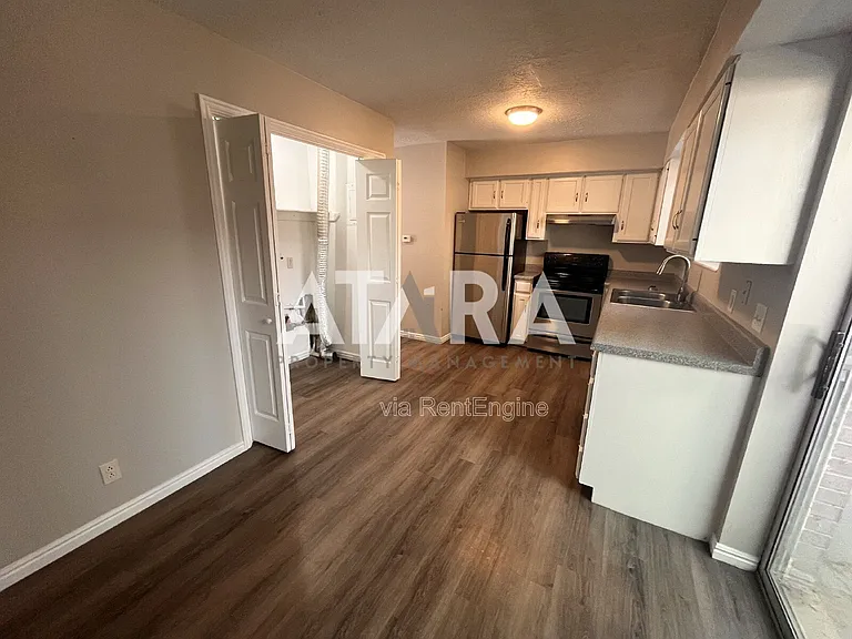 Pine Terrace — Photo 14