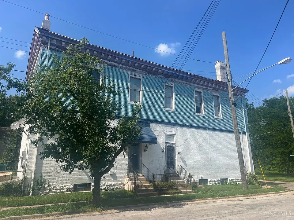 4401 Station Ave