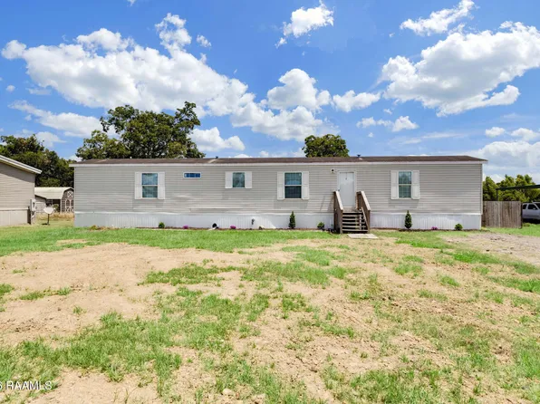 1177 Lena Dr, Arnaudville, LA 70512